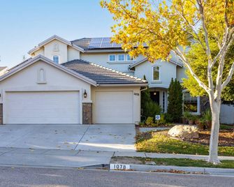 Private lux studio close to all wineries and a 9-minute drive to Sensorio - El Paso de Robles - Edificio