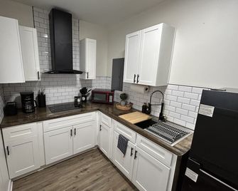 New Charming Apartment ! - Lawrenceville - Keuken