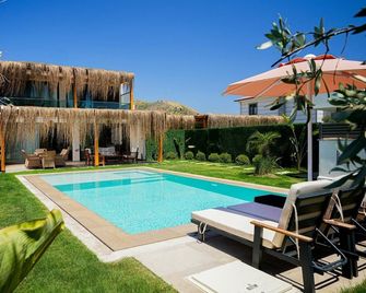 Jessica villas - Hisarönü - Pool