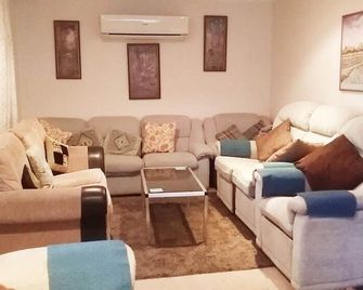 Daylesford A Very Quiet Abelia Cottage Botanical Cottage 10 Min Walk Town - Daylesford - Huiskamer