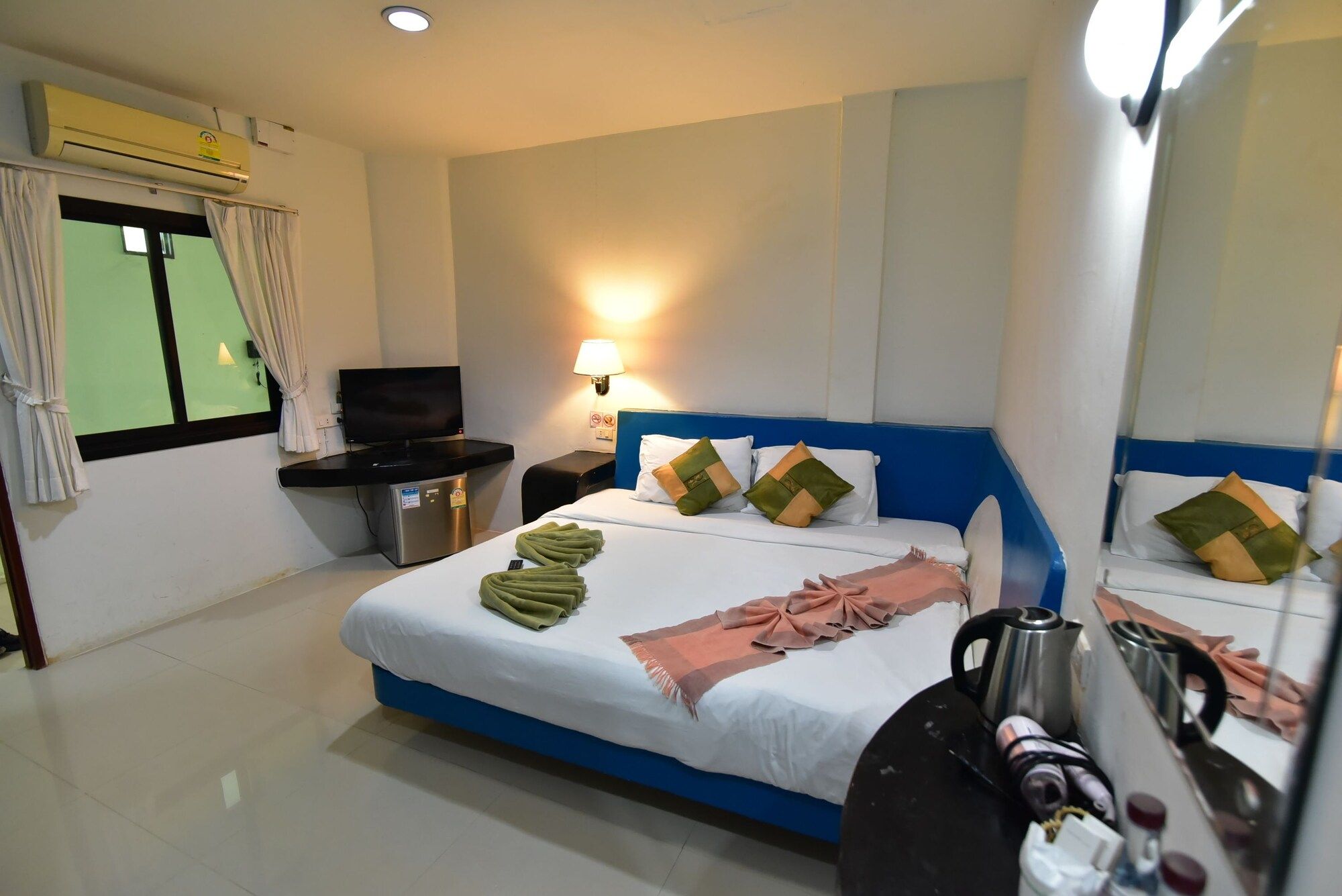 Harmony Bed and Bakery - Ko Lipe