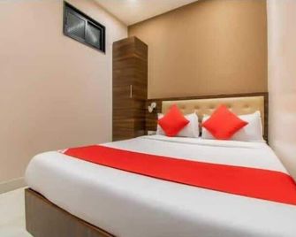 Hotel Ruby - Mumbai - Bedroom