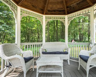 Black River Inn Bed and Breakfast - South Haven - Patio