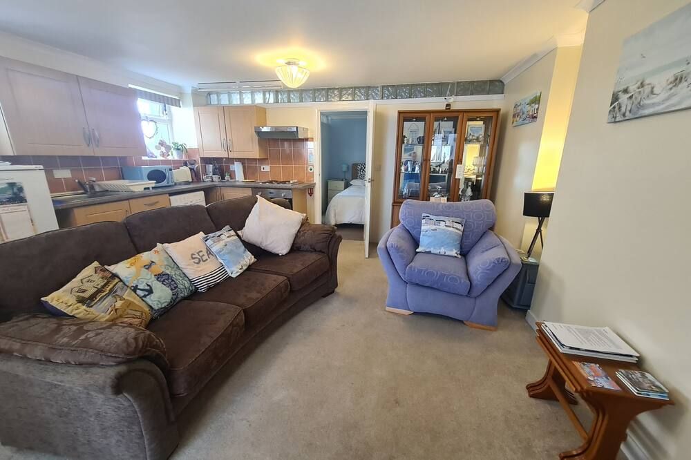 The Garden Flat Torquay with parking and dog friendly. - טורקי - סלון
