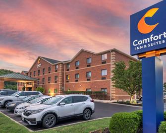 Comfort Inn & Suites - Lawrenceburg - Building