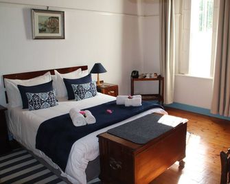 Petal's Place Guest House - Robertson - Ložnice