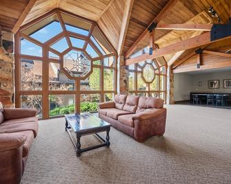 Powder Peak Hideaway - Eden - Living room