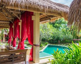 Tropical 4-room pool villa of 2500m2 - North Kuta - Pool