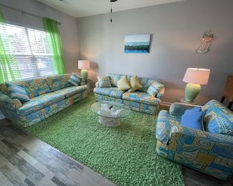 Better Than Hotel! 2 Suites!! - Sneads Ferry - Sala de estar