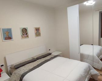 Appartamento vicino al centro di Tortona - Tortona - Camera da letto