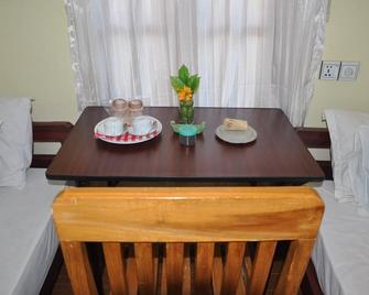 Shwe Kaung Kin Motel - Bagan - Comedor