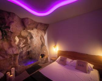 Kira suite and rooms - Pozzuoli - Bedroom