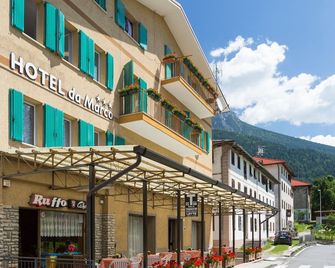 Hotel Da Marco - Pelos - Edificio