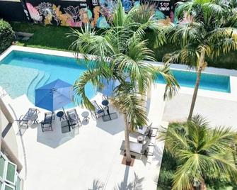 Intercity Vinhedo - Vinhedo - Piscina