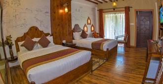 Hotel Jungle Crown - Sauraha - Bedroom