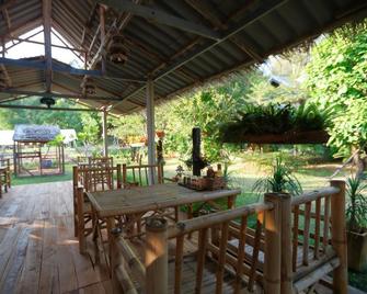 Viengkaew Resort - Fang - Patio