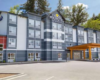 Microtel Inn & Suites by Wyndham Oyster Bay - Ladysmith - Gebäude
