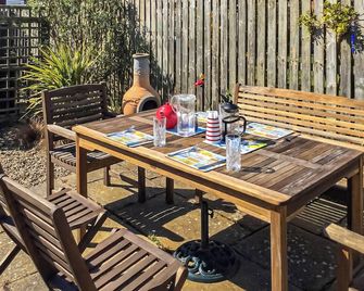 Fishers Cottage - Seahouses - Patio
