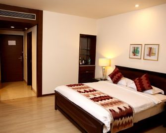 Hotel M1 - Jalandhar - Schlafzimmer