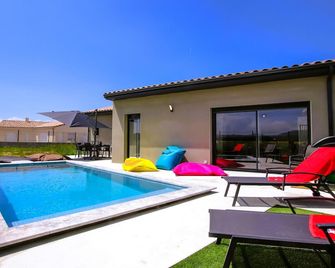Gorgeous home in Cléon d'Andran - Charols - Pool