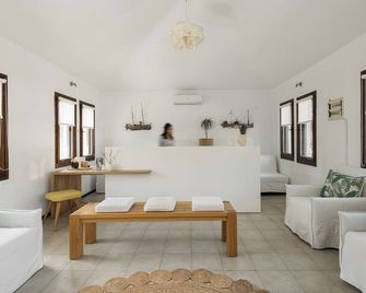 Trikorfo Beach. - Polýgyros - Recepce