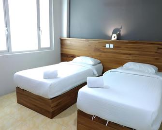 Room V Jalan Sultanah By Secom - Batu Pahat - Schlafzimmer