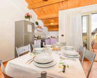 Le Tartarughe Aparthotel - Letojanni - Comedor