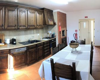 Villa With 3 Bedrooms in Resende, With Private Pool, Furnished Terrace - Resende - Kitchen