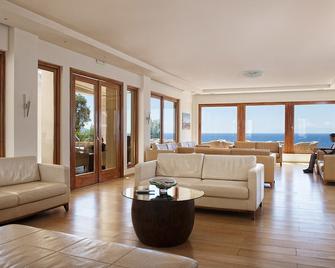 Alonissos Beach Bungalows And Suites Hotel - Chrisi Milia - Sala de estar
