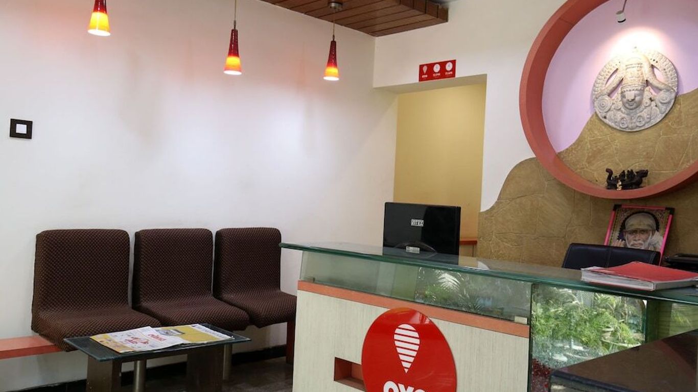 OYO 11548 Hotel Mrunal Palace