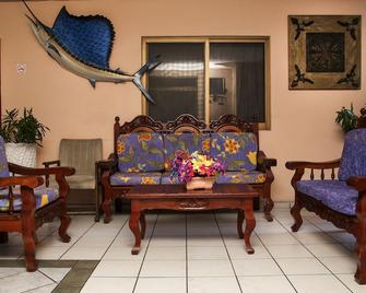 Blue Pacific Hotel Suites - Mazatlán - Patio