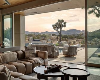 Sandstone by Fieldtrip - Modern w Pool Views - Yucca Valley