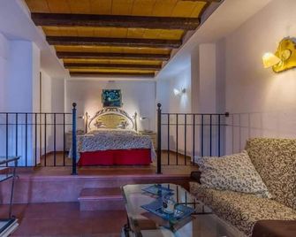 Hostal Nuevo Milán I - San Clemente - Habitación