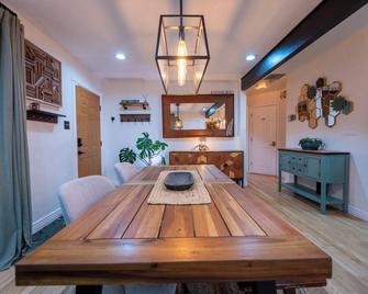Cozy Cottage near Denver University - Denver - Essbereich