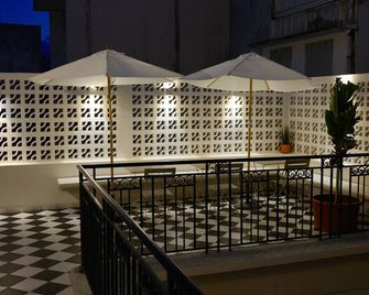 Maison Victoire, boutique hôtel - Pointe-à-Pitre - פואנט א פיטר - מרפסת