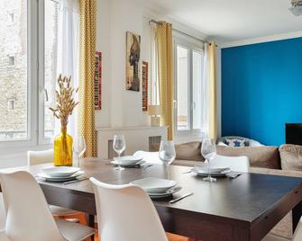 Appartement Voltaire - Welkeys - La Garenne-Colombes - Dining room
