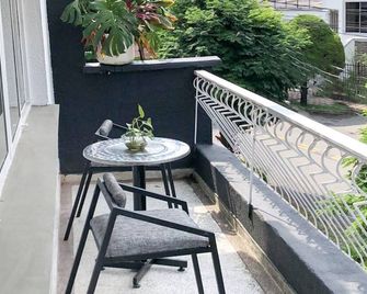 Derequka Hostel - Pereira - Varanda