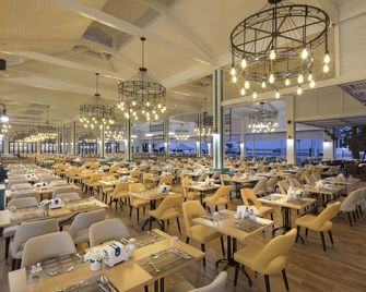 Club Marco Polo - Camyuva - מסעדה