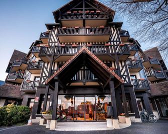 Best Western Plus Hostellerie Du Vallon - Trouville-sur-Mer - Building