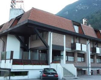 Hotel la Rosa - Tolmezzo - Edificio