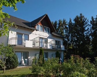 Land-Gut-Hotel Burgblick - Bad Münster am Stein-Ebernburg - Building