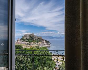 Cavalieri Hotel - קורפו - מרפסת