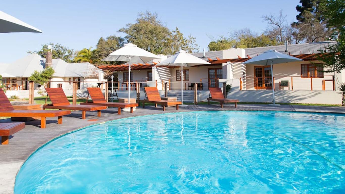 لوراديل أكوموديشن