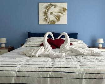 Appartamento Raffaella - Pimonte - Camera da letto