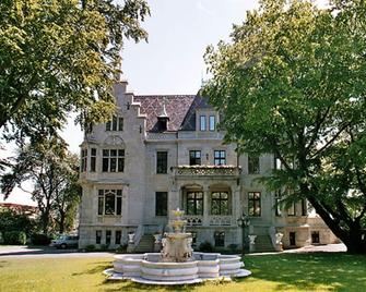 Schlosshotel Zum Markgrafen - Quedlinburg - Building