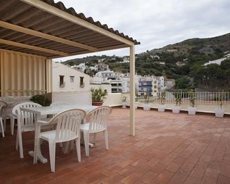 Hotel Agora - El Port de la Selva - Patio