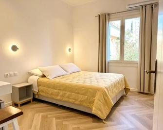Kamelia Hotel - Spétses - Спальня