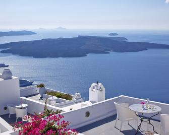 Cliff Side Suites - פירה - מרפסת