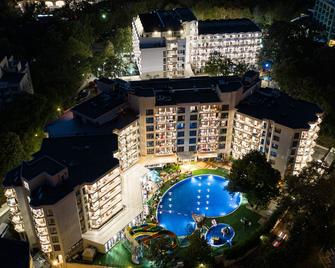 Prestige Hotel & Aquapark - Золоті Піски - Будівля