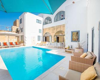 Dar Tal-Moghoz Holiday Home - Xewkija - Basen